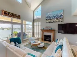 Casa Lakeside Bliss