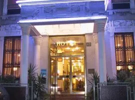 梅尔卡酒店