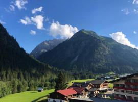 Groot appartement in Aparthotel met prachtig uitzicht，位于米特尔贝格的酒店