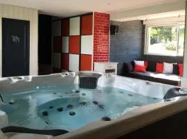 Gîte piscine jacuzzi privatisés Clos Valentin
