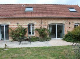 Jolie maison 2 chambres - jardin，位于Le Hamel的酒店