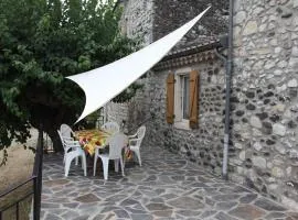 Escoutay dans bastide Médiévale