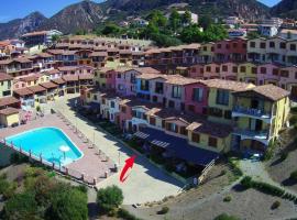 Villetta bordo piscina vista mare Wi-Fi Gratis，位于内比达的别墅