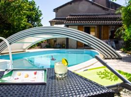 La petite Pierrette，位于Saint-Benoît-de-Carmaux的酒店