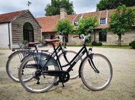 Casa Leone near Bruges with jacuzzi & parking，位于拉德沃迪的住宿加早餐旅馆