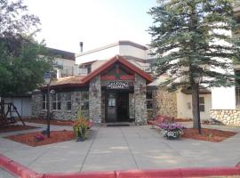 Legacy Vacation Resorts Steamboat Springs Suites，位于斯廷博特斯普林斯的酒店