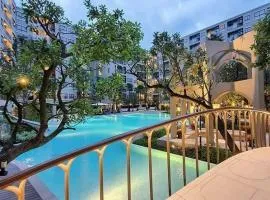 La Casita Huahin by Ying