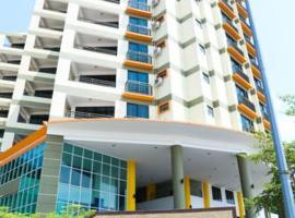 Marina Heights Seaview Resort Apartment II，位于卢穆特的酒店