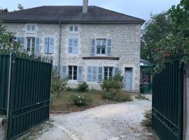 Chambres d'hôtes dans une maison de caractère，位于Mussey-sur-Marne的酒店