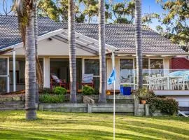 Tura Beach Golf Stays