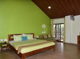 108 - Waves - La Mer Beach House，位于Revadanda的酒店