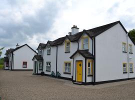 Riverbank Cottages，位于Scarriff的别墅