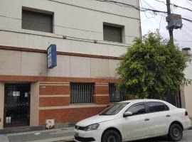 Hotel Santa Cruz，位于布宜诺斯艾利斯的酒店
