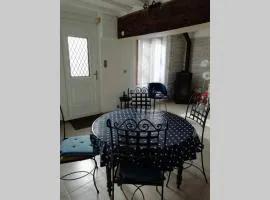 petite maison de ville toute équipée