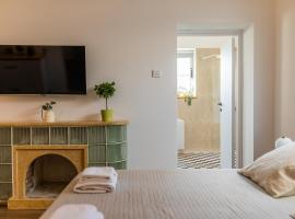 Rooms - Unique staying in Paphos Centre，位于帕福斯肯尼迪广场附近的酒店