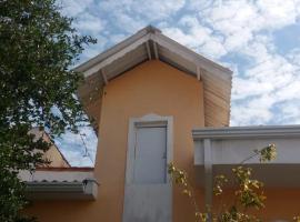 Jóias Preciosas- Kitnet Mobiliado，位于坎皮纳斯的别墅