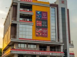 HOTEL CITY SQUARE，位于Bālotra的酒店