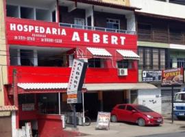 Hotel Hospedaria Albert，位于伊塔佩米林河畔卡舒埃鲁的酒店