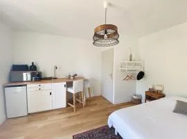 L'anne xe, studio indépendant