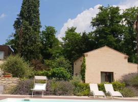 Studio with shared pool and wifi at Montalto delle Marche，位于Montalto delle Marche的酒店