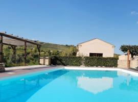 One bedroom appartement with shared pool and wifi at Montalto delle Marche，位于Montalto delle Marche的公寓