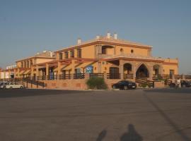 Hotel-Restaurante Cerrillo San Marcos，位于Diezma的酒店