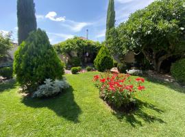 Casa Jardín El Arco，位于科卡的酒店