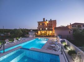 Mediterranean Luxury Villa Jele，位于多布林吉的酒店