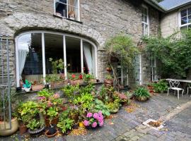 The Stables, Ulverston，位于阿尔弗斯顿的酒店