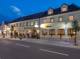 Hotel Bayrischer Löwe，位于奥斯特罗芬的酒店