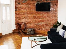 Newly refurbished apartment in Chapel Allerton, Leeds，位于Moortown的高尔夫酒店