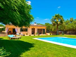 Villa Can Coll de Sencelles, Sa Vileta pool and views，位于科斯提克斯的度假屋