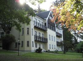 维里斯池别墅酒店，位于安姆茨堡斯查芬斯藤城堡附近的酒店