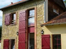 La maison de Demeter, 10 min d'Eugénie, calme des Landes Intérieures