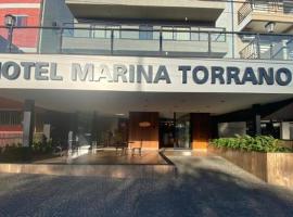 Hotel Marina Torrano，位于特林达迪的酒店