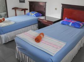 Hotel Rajawali Mitra RedDoorz，位于井里汶的酒店