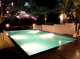 Honeywood Holiday Homes，位于马哈巴莱斯赫瓦尔的酒店