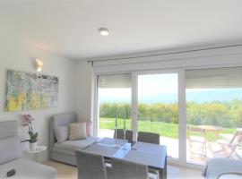 Studio apartment Miramare breakfast and parking，位于里耶卡的酒店