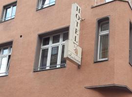 Hotel Heinzelmännchen，位于耶弗尔的酒店