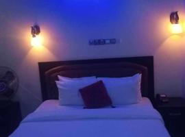 ICE GRAND HOTEL AND SUITE，位于Umuahia的酒店