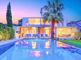 Cretan Mansion with Heated Swimming Pool，位于耶奥伊乌波利斯的酒店