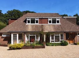 Abacus Bed and Breakfast, Blackwater, Hampshire，位于坎伯利的酒店