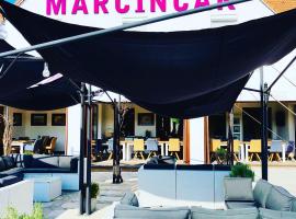 Hotel Marcincak***，位于米库洛夫的酒店