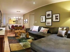 GL Apts, rent Upper Pardo Miraflores - Suite 1 Hab，位于利马的自助式住宿