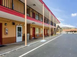 尼尔摩托斯比威伊克诺旅馆