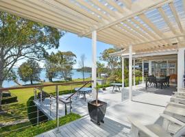 Lake Macquaries' Edgewater Escape at Morisset Memories，位于Morisset的酒店