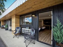 Outdoors Inn，位于桑德波因特的酒店