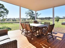 Kinloch Cottage renovated to new on Daisy Hill Vineyard，位于波高尔宾的农家乐