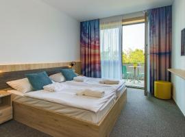 Akadémia Hotel，位于巴拉顿菲赖德的酒店