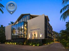 Novotel Goa Resort & Spa Candolim，位于坎多林的带按摩浴缸的酒店